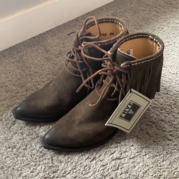 Frye Sacha Fringe Chukka Lace up Ankle Boot Sz 7.5 - Picture 7 of 7